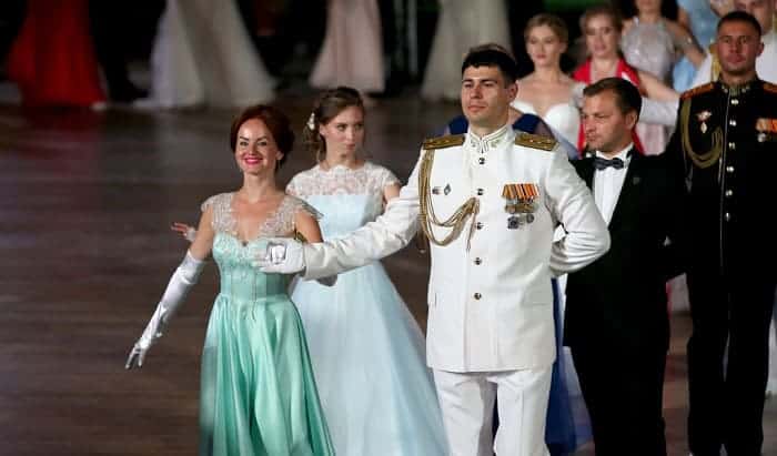 I Refuse to Shame Military Wives Over Their Ball Gown Choices | Military.com