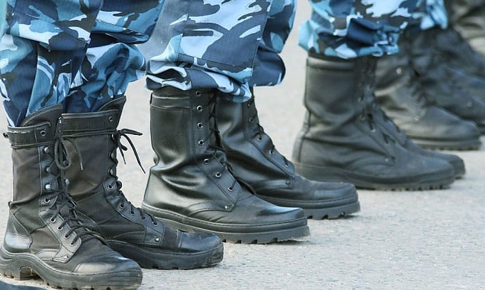 lightweight-waterproof-tactical-boots