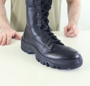 Step-5-to-polish-military-boots